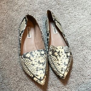 Steve madden snakeskin flats